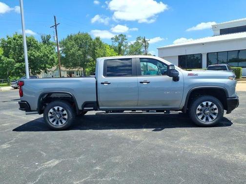 Sterling Gray Metallic 2026 Chevrolet Silverado 2500 Custom