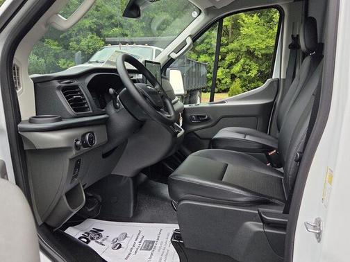 Oxford White 2026 Ford Transit-250 Base