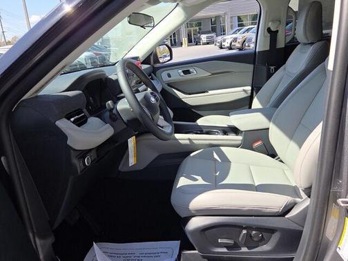 CARBONIZED GRAY METALLIC 2026 Ford Explorer Active w/200A Pkg