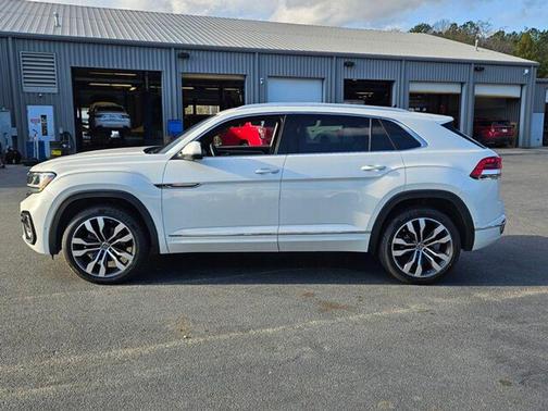 2023 Volkswagen Atlas Cross Sport 3.6L V6 SEL Premium R-Line