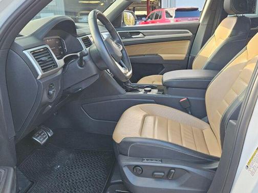 2023 Volkswagen Atlas Cross Sport 3.6L V6 SEL Premium R-Line