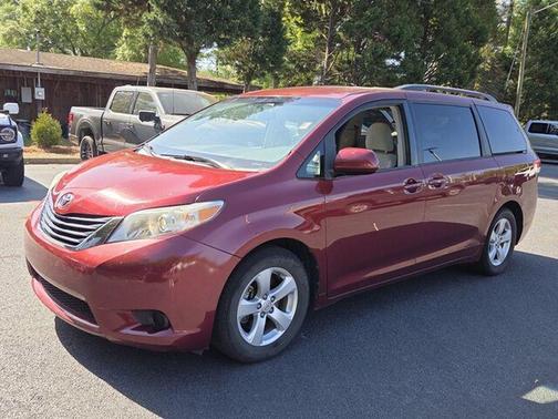 2014 Toyota Sienna LE