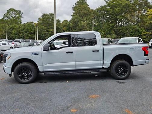 2025 Ford F-150 Lightning XLT