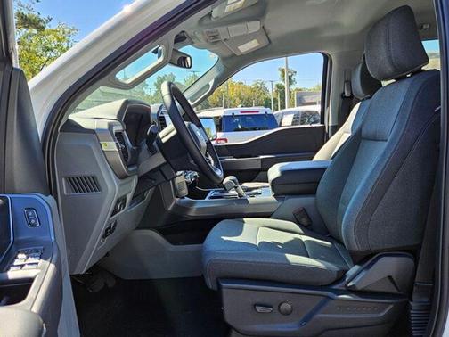 2025 Ford F-150 Lightning XLT