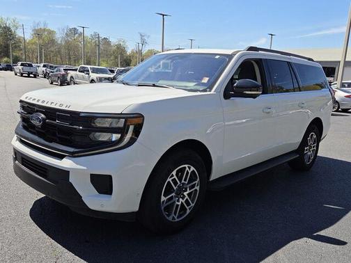 2025 Ford Expedition Max Active 4x2