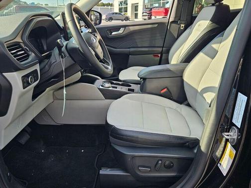 2025 Ford Escape PHEV Base