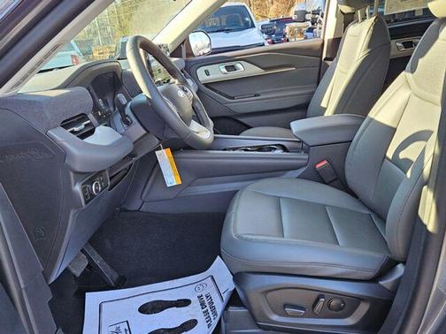 2026 Ford Explorer Active (200A)