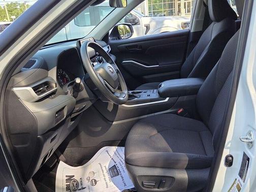 Wind Chill Pearl 2022 Toyota Highlander L
