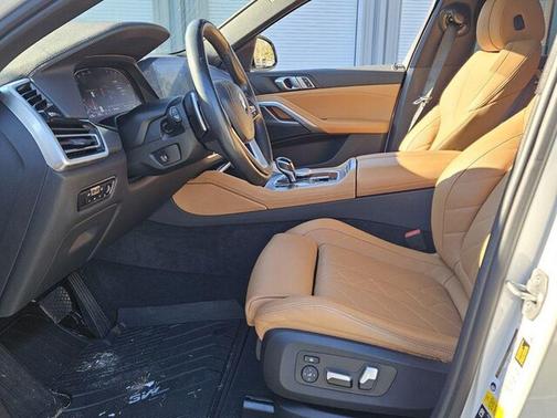 2023 BMW X6 xDrive40i