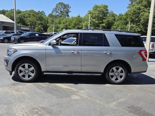 ICONIC SILVER METALLIC 2021 Ford Expedition XLT