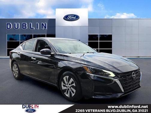Super Black 2023 Nissan Altima S FWD