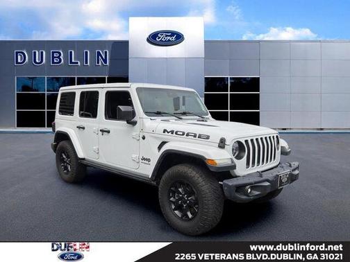 Bright White Clearcoat 2019 Jeep Wrangler Unlimited Moab 4x4