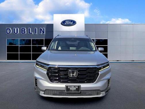 Lunar Silver Metallic 2023 Honda Pilot Touring 8-Passenger