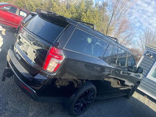 2022 Chevrolet Suburban RST