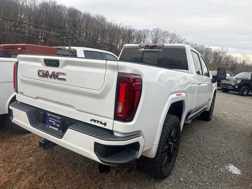 2021 GMC Sierra 2500 AT4