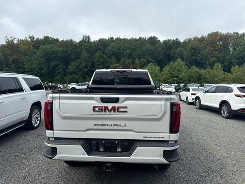 2024 GMC Sierra 2500 Denali