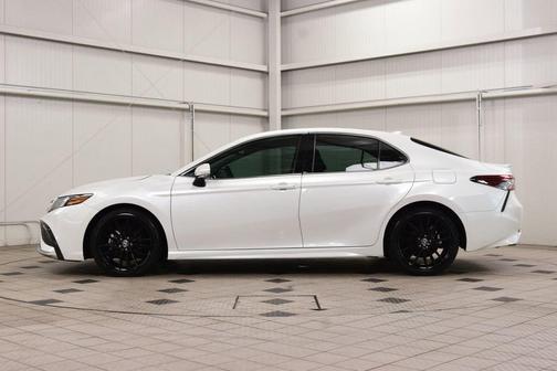 Wind Chill Pearl 2024 Toyota Camry Hybrid SE