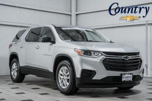 Silver Ice Metallic 2020 Chevrolet Traverse LS