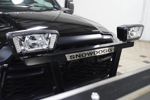 2024 RAM 3500 Tradesman Regular Cab 4x4 8' Box