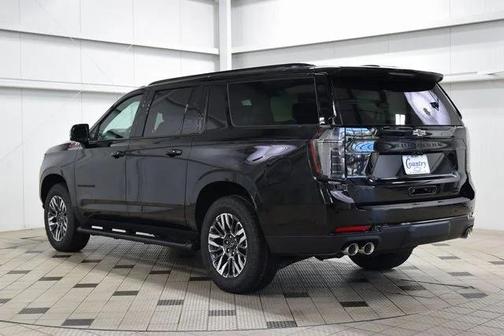 2025 Chevrolet Suburban 4WD Z71