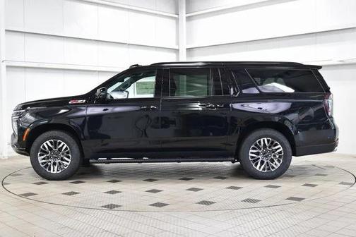 2025 Chevrolet Suburban 4WD Z71
