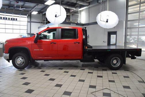 2025 Chevrolet Silverado 3500 WT