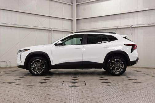 Summit White 2026 Chevrolet Trax LT