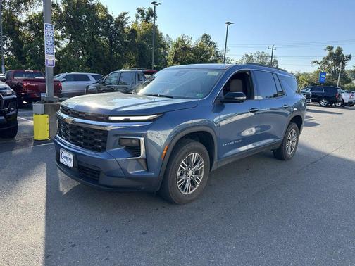 2024 Chevrolet Traverse LT