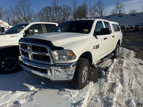 Bright White Clearcoat 2017 RAM 2500 Tradesman Crew Cab 4x4 6'4' Box