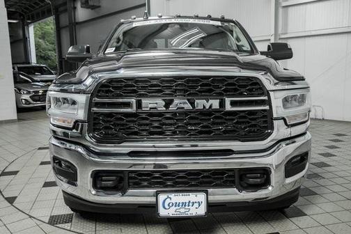 Photo 2 of 43 of 2019 RAM 2500 Tradesman