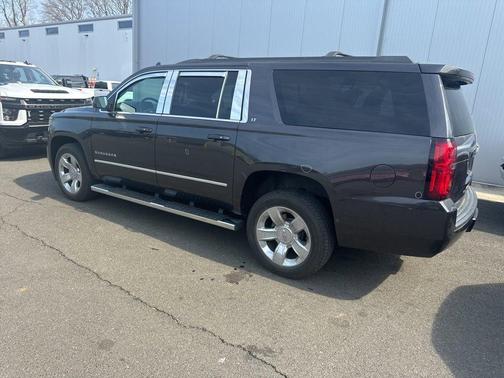 2017 Chevrolet Suburban LT