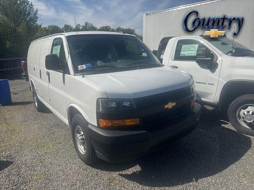 Summit White 2025 Chevrolet Express 2500 LT