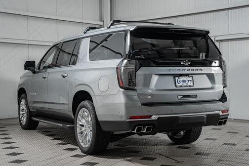 2025 Chevrolet Suburban 4WD High Country