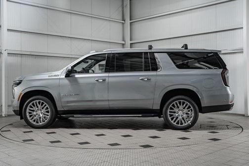 2025 Chevrolet Suburban 4WD High Country