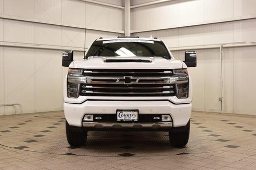 Iridescent Pearl Tricoat 2023 Chevrolet Silverado 2500 High Country