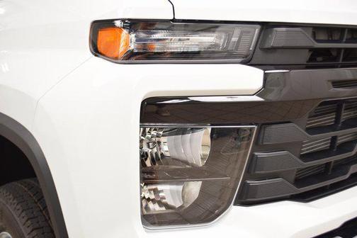 2025 Chevrolet Silverado 3500 WT