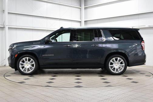 2022 Chevrolet Suburban 4WD High Country