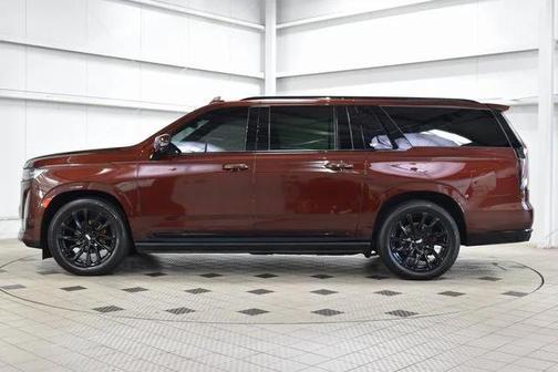2023 Cadillac Escalade ESV Sport