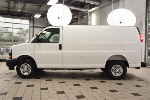 2025 Chevrolet Express 2500 RWD 2500 Regular Wheelbase WT