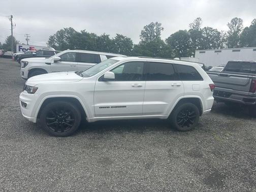 Bright White Clearcoat 2020 Jeep Grand Cherokee Altitude