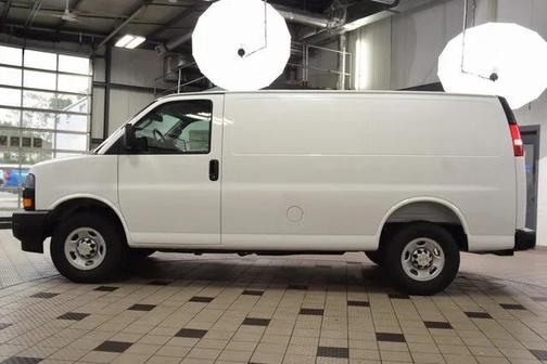 2025 Chevrolet Express 2500 RWD 2500 Regular Wheelbase WT