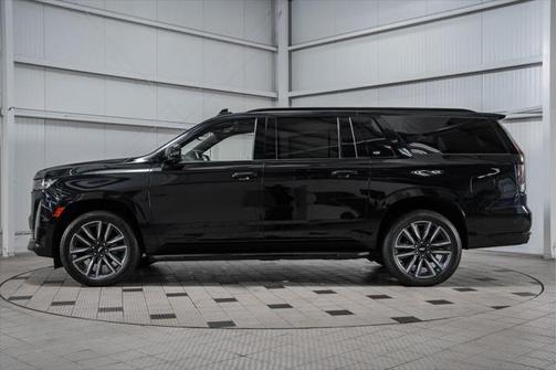 2022 Cadillac Escalade ESV Sport