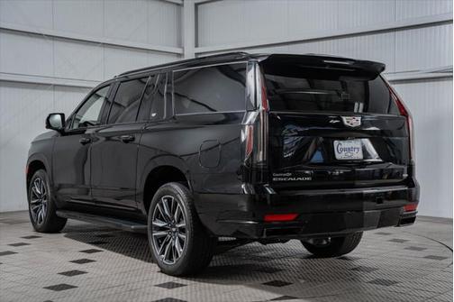 2022 Cadillac Escalade ESV Sport