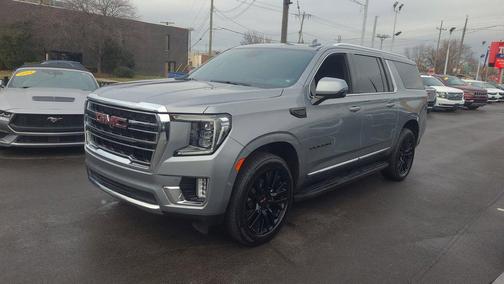 2023 GMC Yukon XL SLT