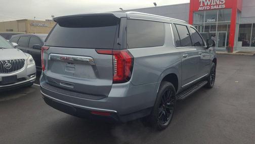 2023 GMC Yukon XL SLT