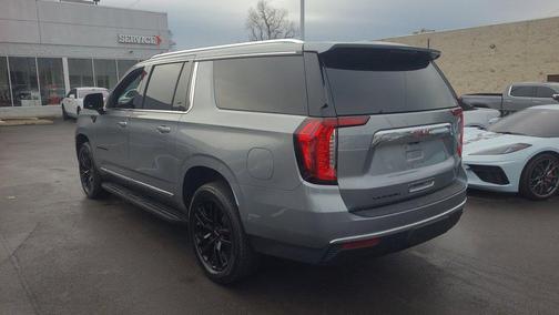 2023 GMC Yukon XL SLT