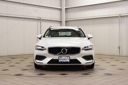 2020 Volvo V60 T5 Momentum