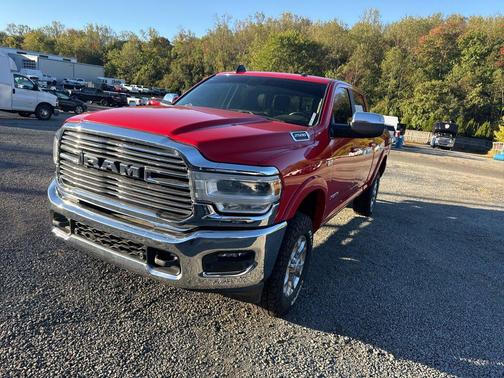 2022 RAM 2500 Laramie Crew Cab 4x4 6'4' Box