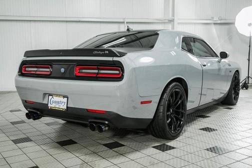 Photo 5 of 40 of 2020 Dodge Challenger R/T Scat Pack