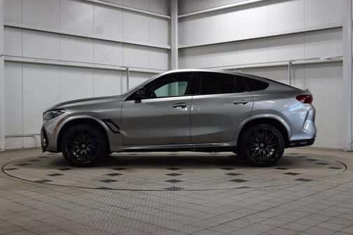 2022 BMW X6 M 